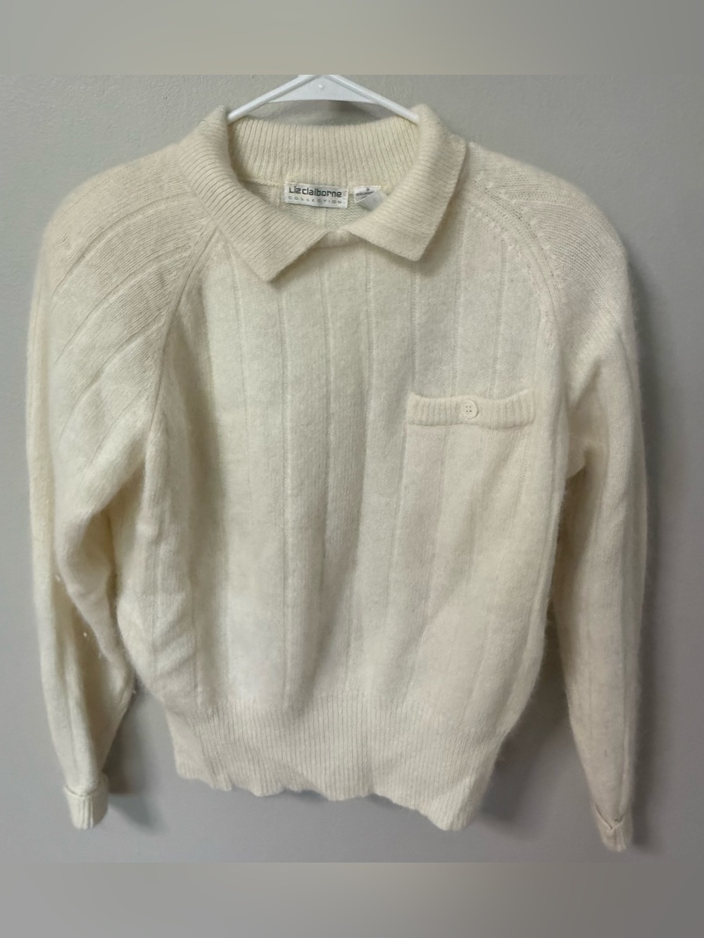 Vintage 80s Women's S Retro Angora Rabbit Lambs Wool cream Ivory Sweater Collar